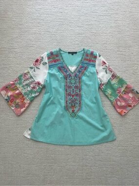 CALEESA Turquoise Blue Embroidered Boho Tunic Shirt Floral Bell Sleeves Hippie L